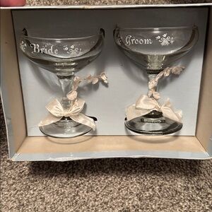 💒 Vintage Bride and Groom Champagne Glasses 💒